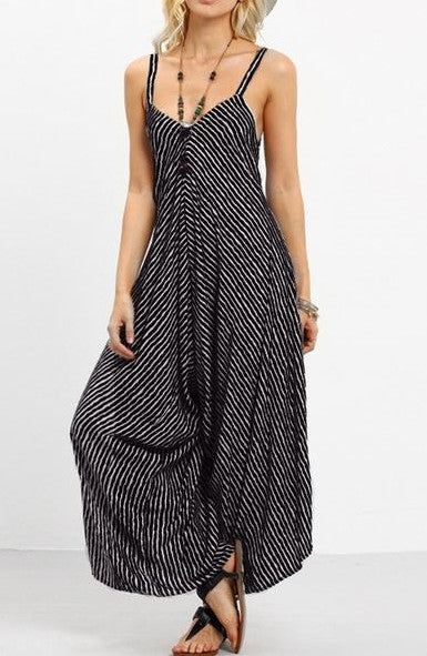 Dress with skirt stripes and skirt.